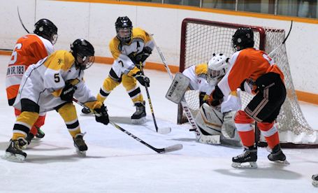 Kincardine Peewees, Novices play hard but only Bantams make it to finals at Silver Stick