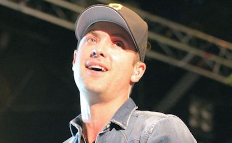 Smith captivates the crowd Friday night at Lucknow's Music in the Fields