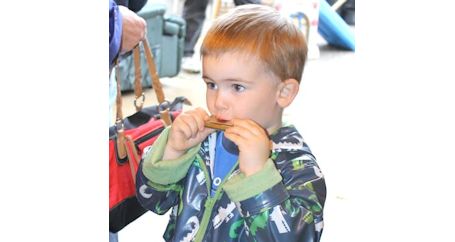 Huge crowd looks for bargains at annual Kincardine Lions Club giant yard sale