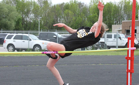 ​Kincardine elementary school athletes brave cold at track and field meet