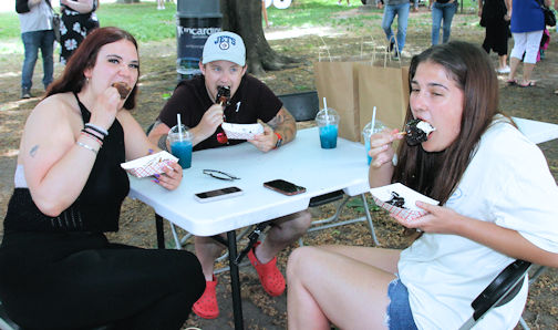 Cheesecake and Taco Fest draws thousands to Victoria Park, Kincardine