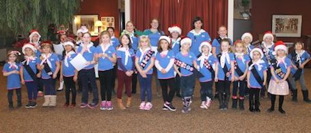 Kincardine Guiding helps light Alzheimer Forget-Me-Not tree at Trillium Court