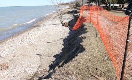Erosion along lakeshore forces removal of part of Kincardine Lions boardwalk